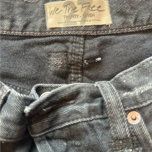 We The Free Black Jean Shorts Distressed Raw-Cut Hem - Picture 4 of 6